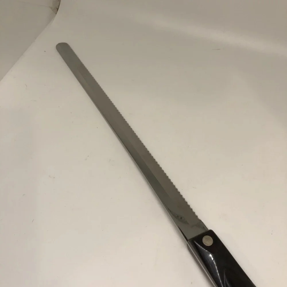 CUTCO 1724 KR SERRATED BREAD KNIFE Black Handle Made in USA 15.5 Inch Vintage - Picture 4 of 7
